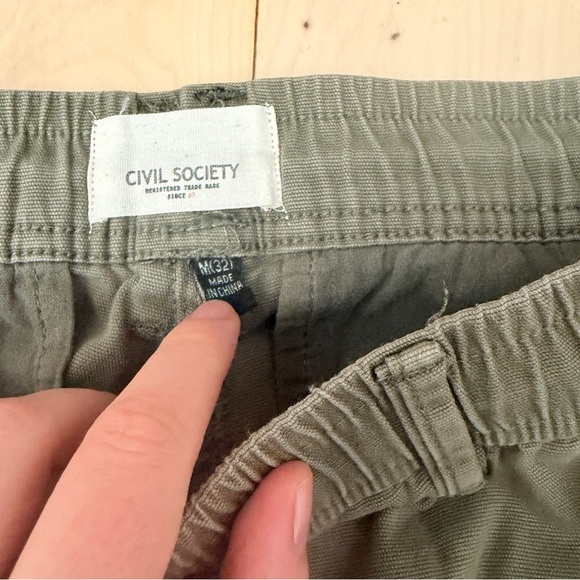 Men’s Civil Society Green Cargo Pants - Picture 5 of 5